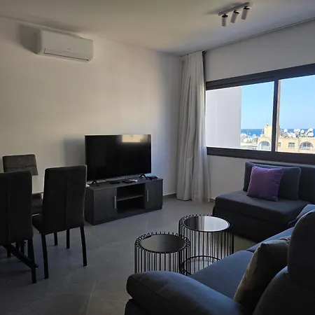 Spacious Two Bedroom In Old Town * Pafos