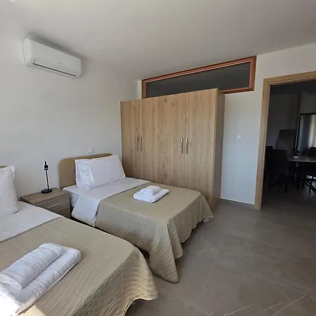 Spacious Two Bedroom In Old Town * Pafos