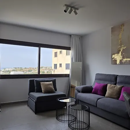 Two-bedroom By Kentrikon 1924, Old Town Апартаменты *