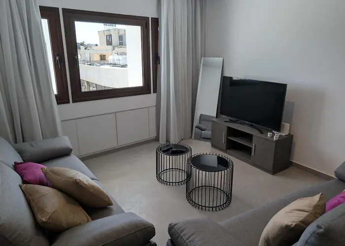 Two-bedroom By Kentrikon 1924, Old Town Πάφος