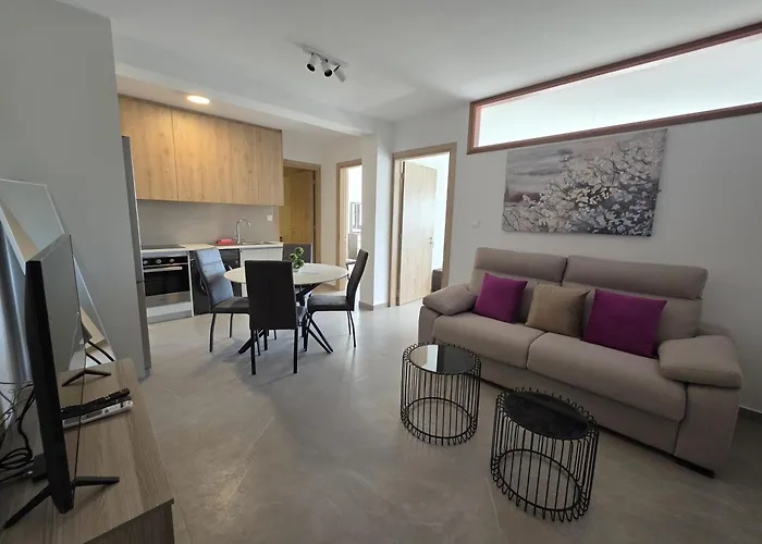 Two-bedroom By Kentrikon 1924, Old Town * Πάφος