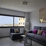 Two-bedroom By Kentrikon 1924, Old Town דירה *